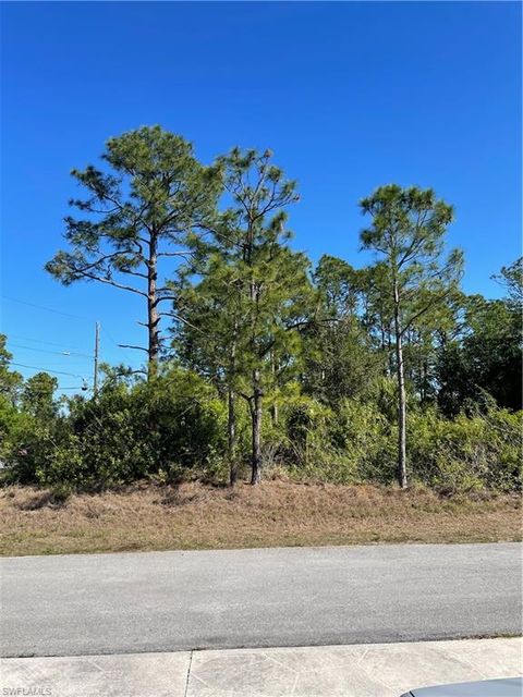  in LEHIGH ACRES FL 61 Douglas AVE.jpg