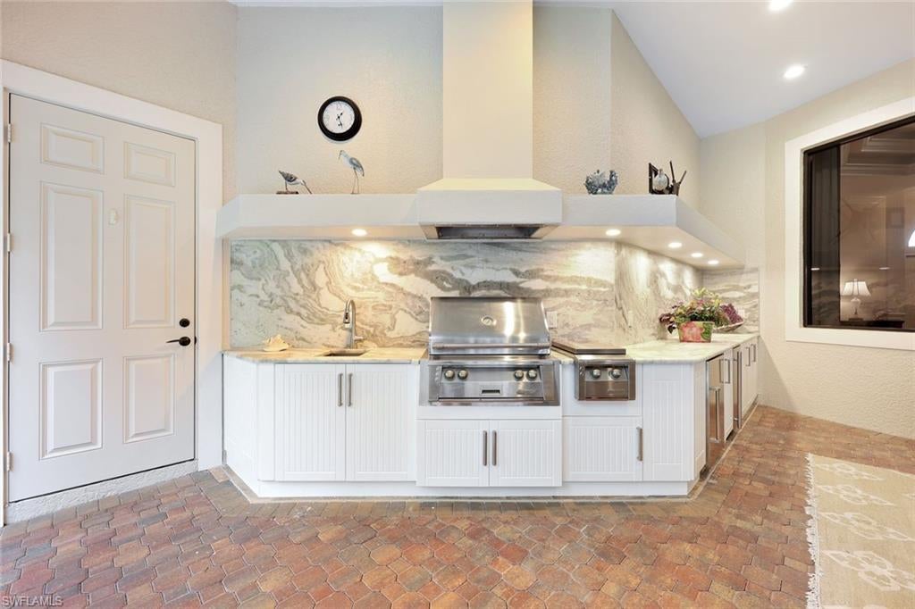1725 Supreme Ct, Naples, FL 34110 photo