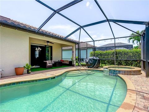 Single Family Residence in FORT MYERS FL 2846 Via Piazza LOOP.jpg