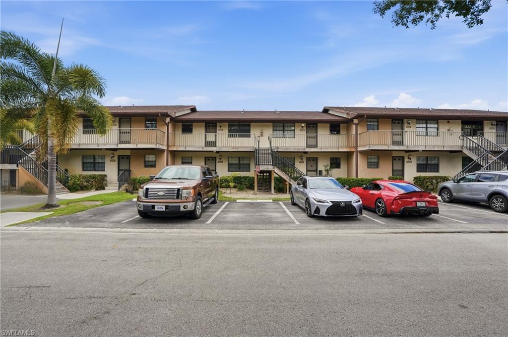 5323 Treetops Dr #T 203, Naples, FL 34113 photo