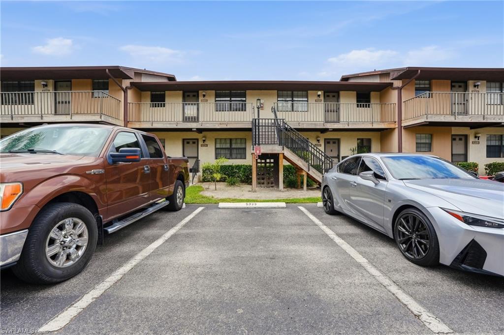 5323 Treetops Dr #T 203, Naples, FL 34113 photo