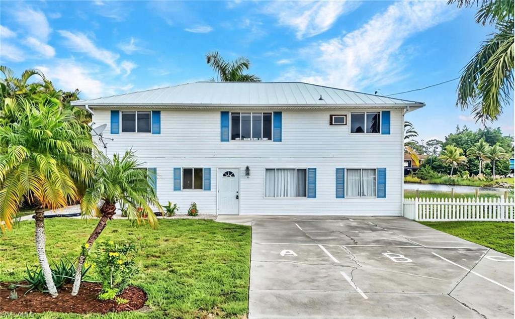 3940 Bennett Ln, Bonita Springs, FL 34134