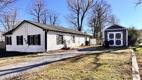 Single Family Residence in Murfreesboro TN 407 Villa St.jpg