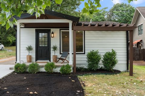 Single Family Residence in Nashville TN 4000 Hutson Ave.jpg