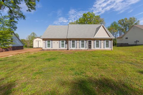 Single Family Residence in Jackson TN 966 Cooper Anderson Rd.jpg