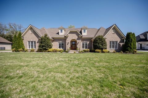Single Family Residence in Murfreesboro TN 1033 Empire Blvd.jpg