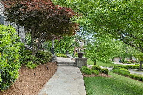 Single Family Residence in Brentwood TN 204 Thornhill Crescent 3.jpg