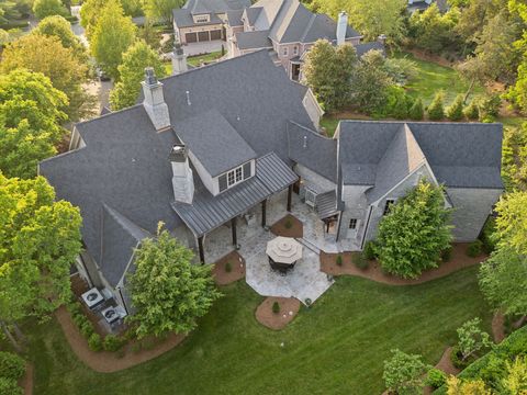 Single Family Residence in Brentwood TN 204 Thornhill Crescent 6.jpg
