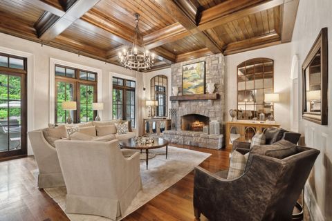 Single Family Residence in Brentwood TN 204 Thornhill Crescent 13.jpg