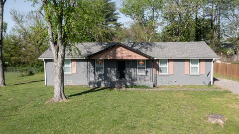 Single Family Residence in Murfreesboro TN 1214 Rutherford St.jpg