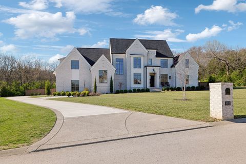 Single Family Residence in Franklin TN 910 Sunset Ridge Dr 1.jpg