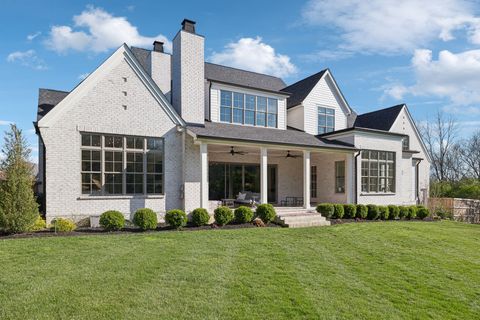 Single Family Residence in Franklin TN 910 Sunset Ridge Dr 50.jpg