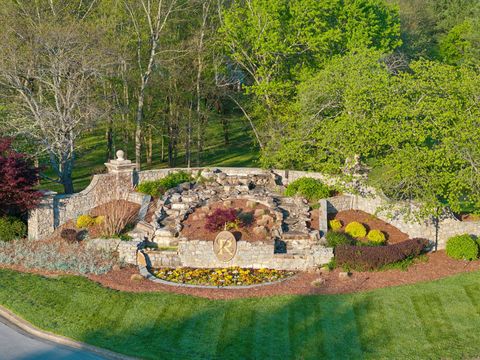 Single Family Residence in Franklin TN 910 Sunset Ridge Dr 61.jpg