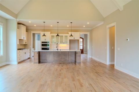 Single Family Residence in Murfreesboro TN 904 Empire Blvd.jpg
