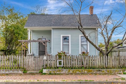 Single Family Residence in Nashville TN 1323 3rd Ave.jpg