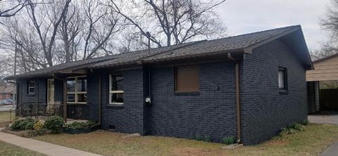 Single Family Residence in Murfreesboro TN 1303 Gentry Ter.jpg