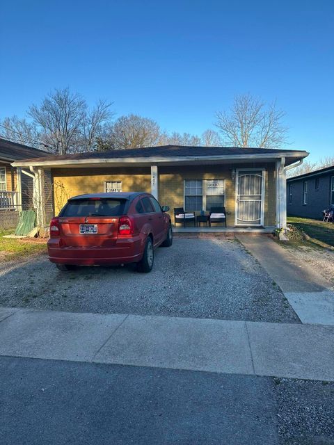 Single Family Residence in Chattanooga TN 1407 N Orchard Knob Avenue.jpg
