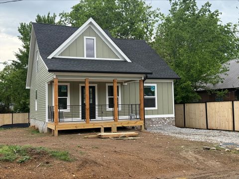 Single Family Residence in Rossville GA 817 Indian Avenue.jpg