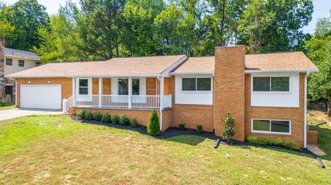 Single Family Residence in Chattanooga TN 1713 Verona Drive.jpg