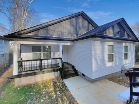 Single Family Residence in Chattanooga TN 3525 Taylor Street.jpg