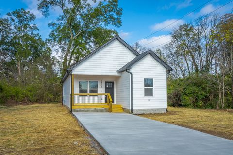 Single Family Residence in Chattanooga TN 1917 Daisy Street.jpg