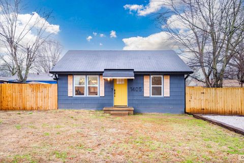 Single Family Residence in Chattanooga TN 1405 Saint Thomas Street.jpg