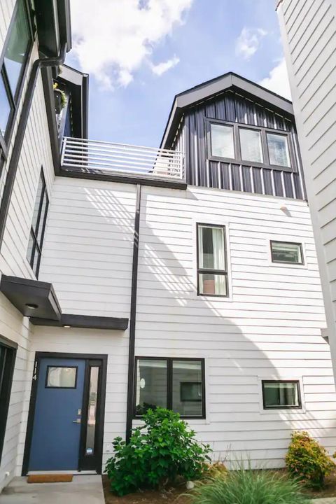 Townhouse in Chattanooga TN 1516 Adams Street.jpg