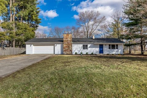 Single Family Residence in Carlisle OH 810 Chelsea Drive.jpg