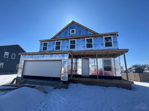 Single Family Residence in Carlisle OH 1403 Edinburg Court.jpg