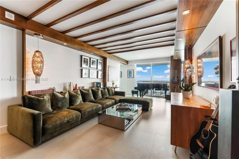 Condominium in Miami Beach FL 10 Venetian Way.jpg