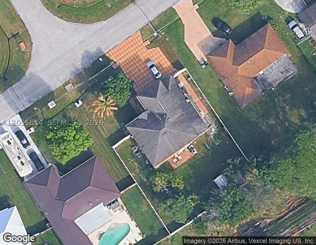 402 Crosspoint Dr, Port Saint Lucie, FL 34983