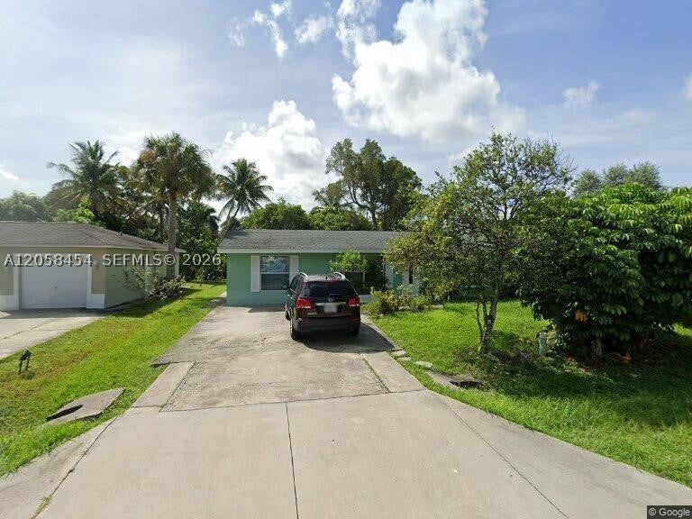 5342 Mccarty St, Naples, FL 34113