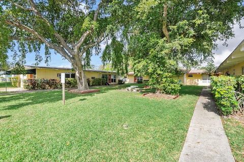 Multi Family in Dania Beach FL 227 SE 1st #1-8.jpg