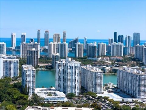 Condominium in Aventura FL 2750 NE 183rd St #401.jpg