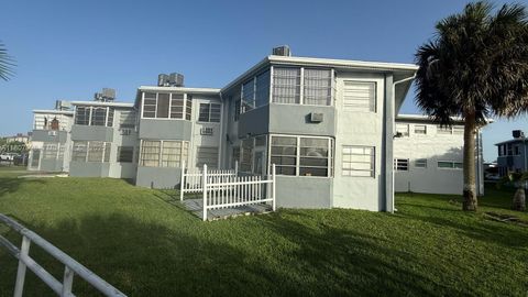 Condominium in Miami FL 1719 NE Miami Gardens Dr #230.jpg