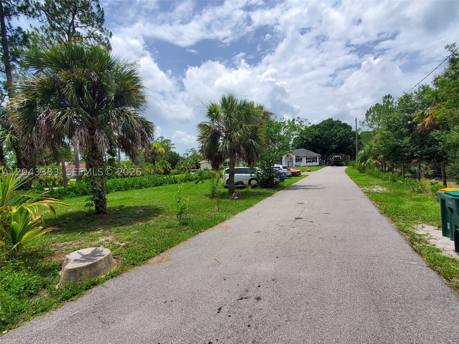 2830 4 Ave, Naples, FL 34120
