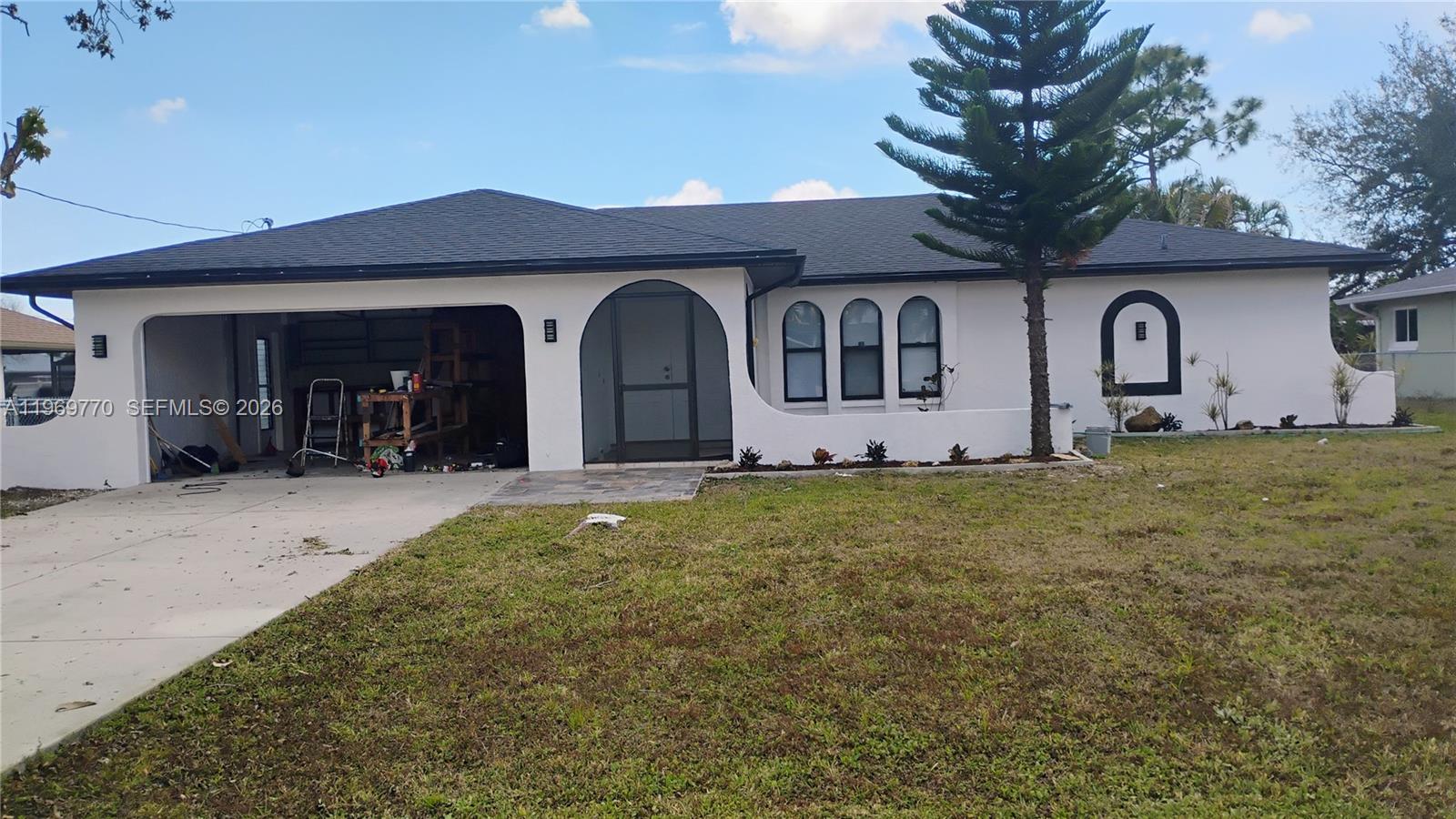 1404 SE 19 St, Cape Coral, FL 33990 photo