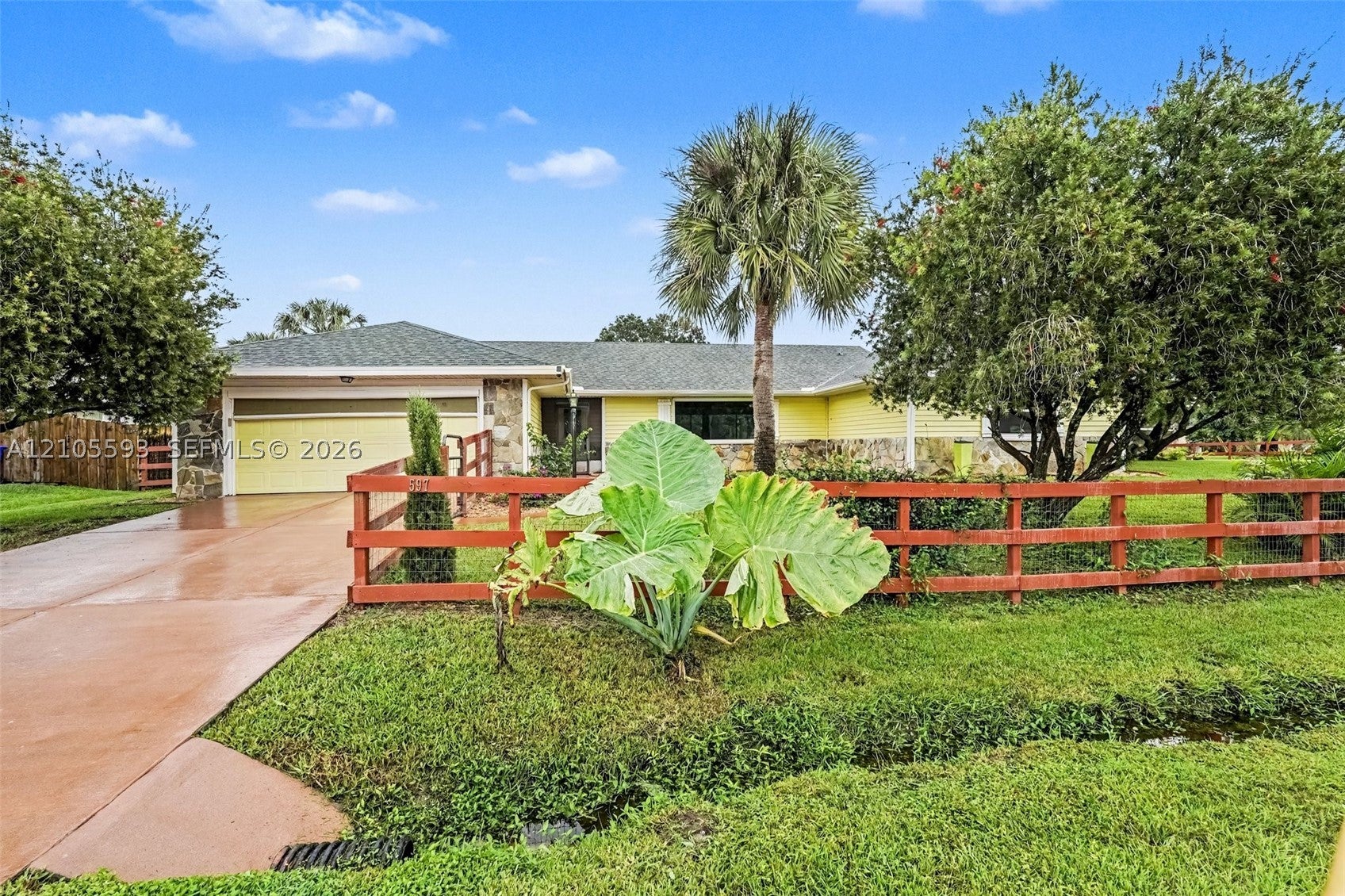 597 Grace St, Sebastian, FL 32958