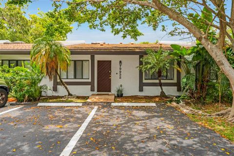  in Miami FL 19932 NE 5th Ct #2H.jpg