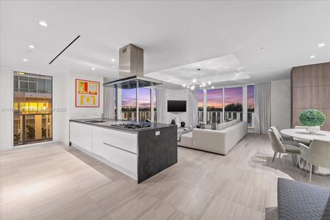 Condominium in Miami Beach FL 4701 Meridian Ave.jpg