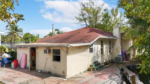  in Miami FL 2600 NW 22nd Ave 13.jpg