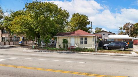  in Miami FL 2600 NW 22nd Ave 14.jpg