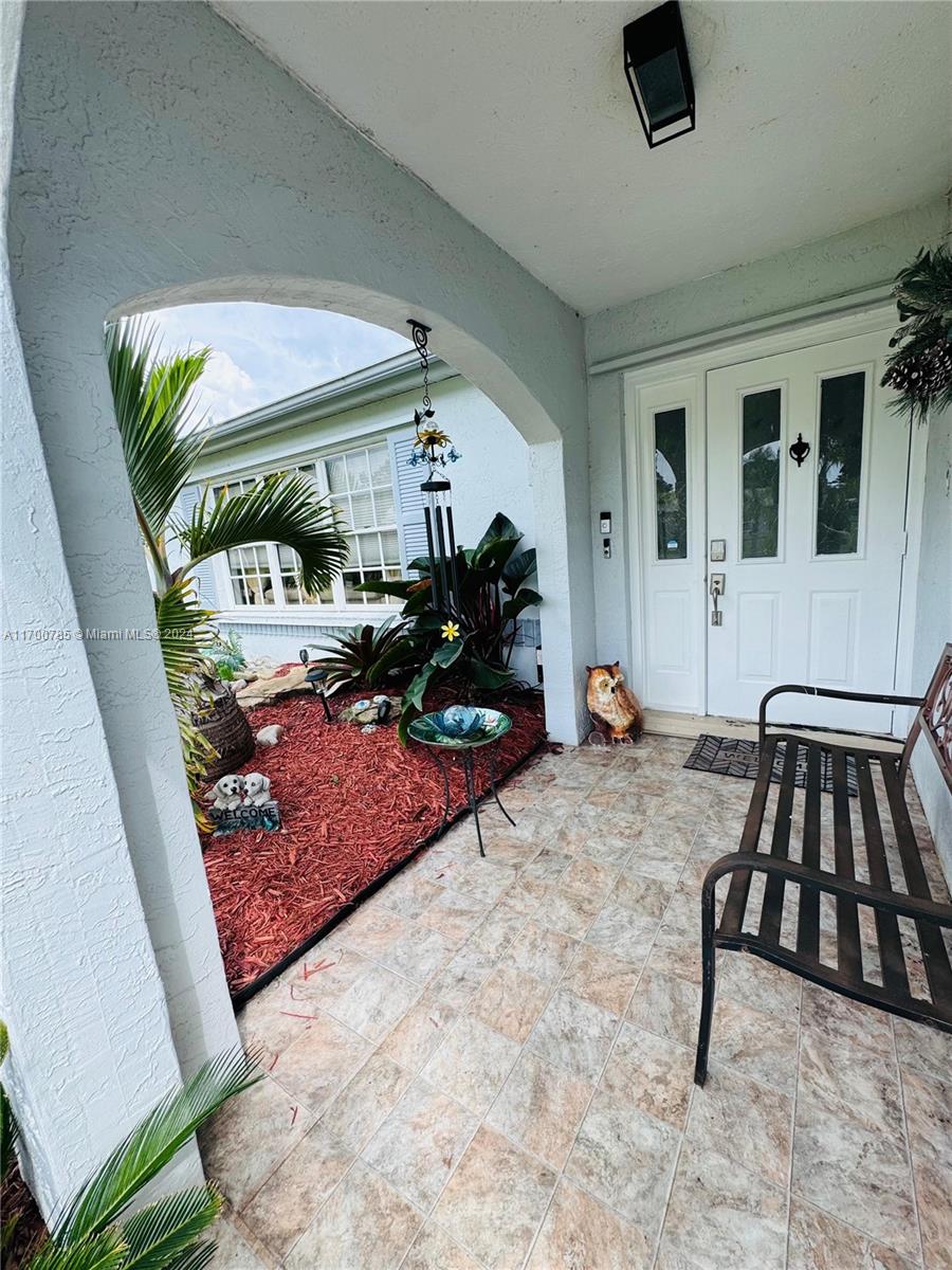 509 NE Solida Cir, Port Saint Lucie, FL 34983 photo