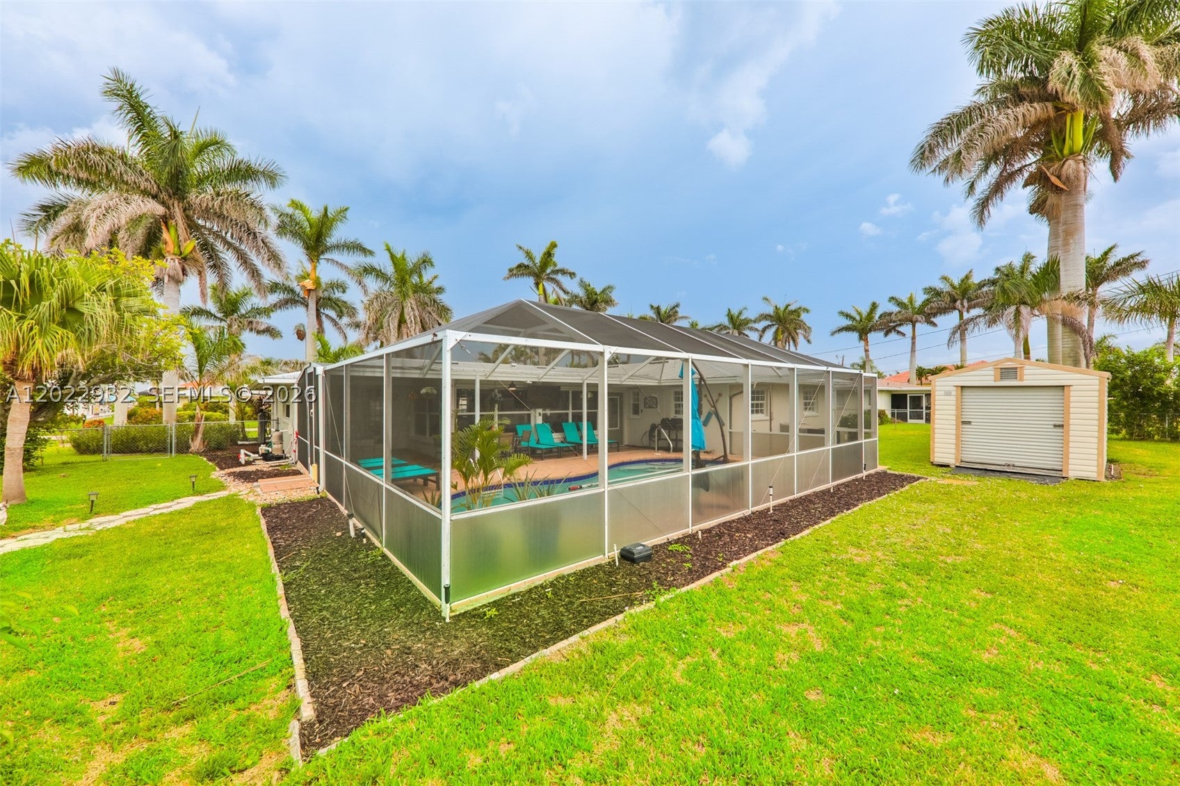 450 Bayshore Dr, Cape Coral, FL 33904 photo
