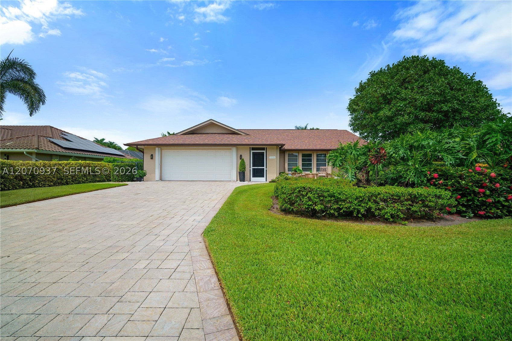 2236 Queens Blvd, Naples, FL 34112 photo