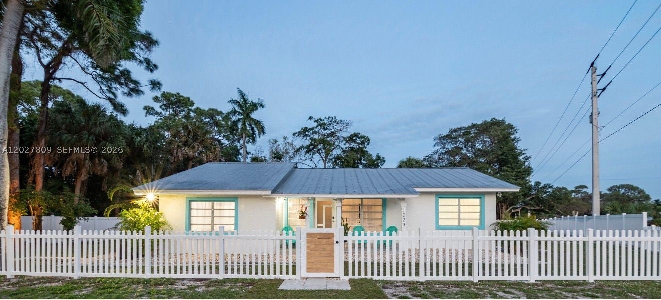 1023 SE 7 St, Stuart, FL 34996 photo