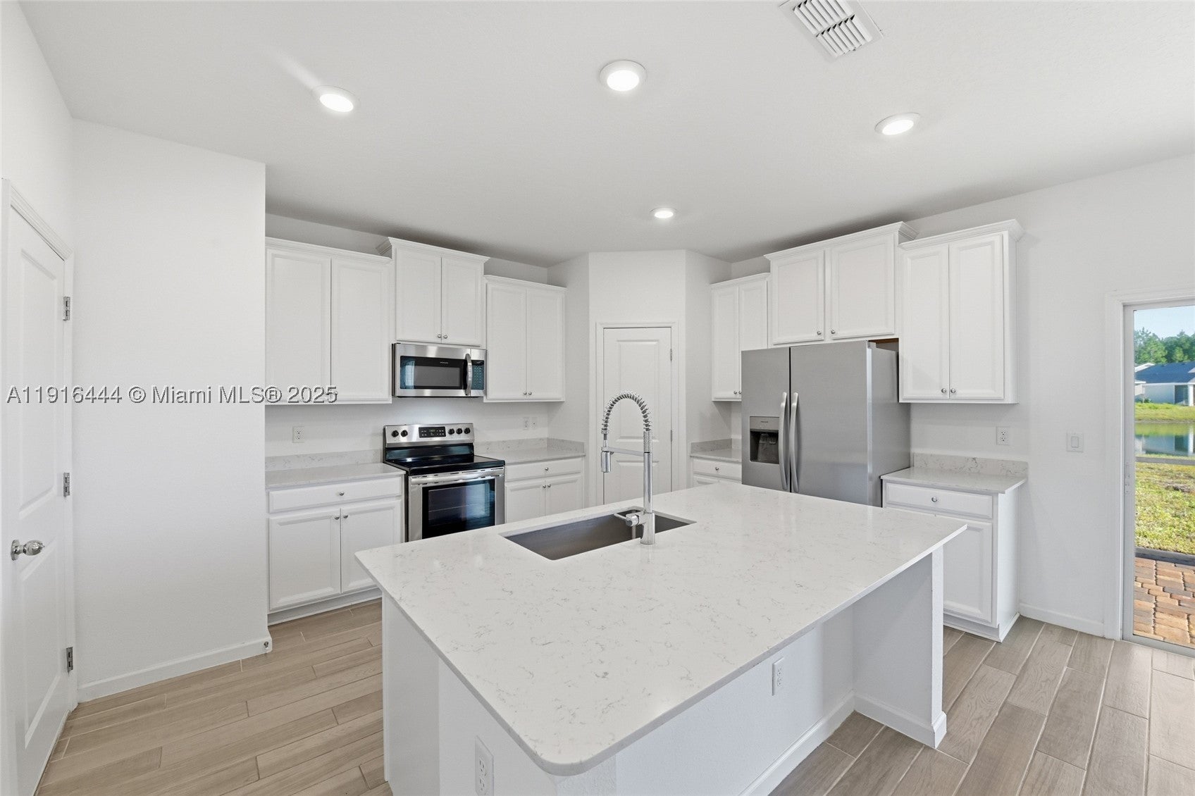 9852 Lemon Balm Way, Jacksonville, FL 32219 photo