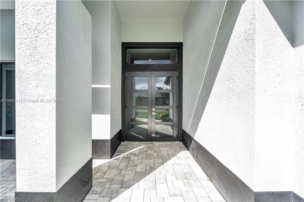 2218 SW 25 St, Cape Coral, FL 33914 photo