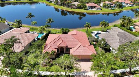 Single Family Residence in Weston FL 2701 Edgewater Ct.jpg
