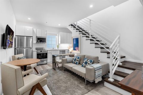 Condominium in Miami Beach FL 1610 Euclid Ave.jpg